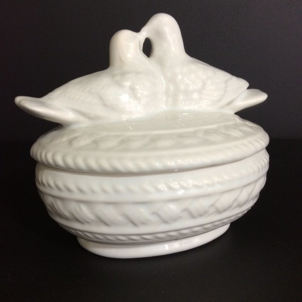 DECORATIVE ceramic covered container white